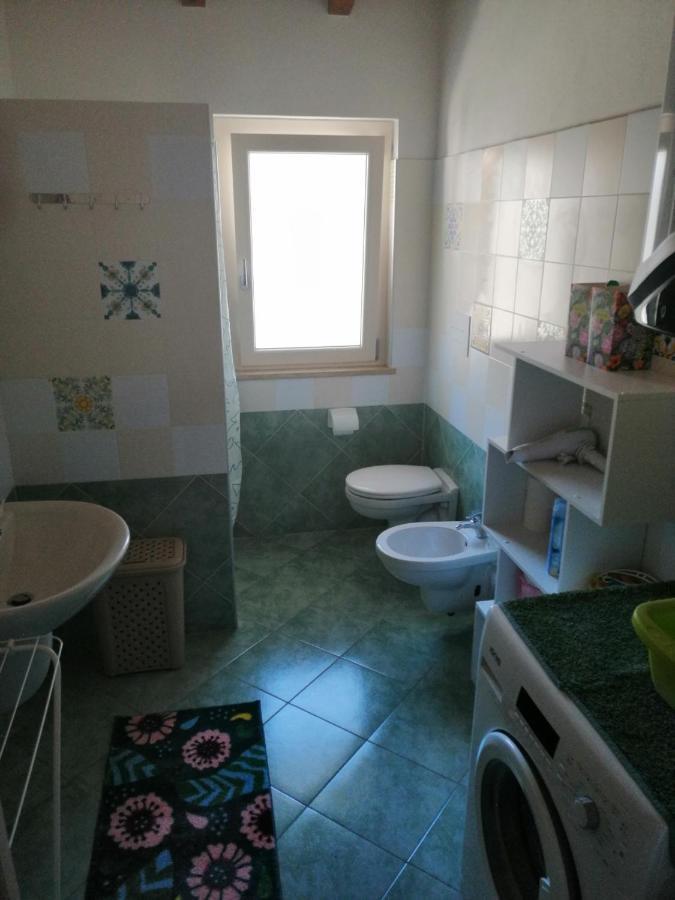 Cascina Legnago Trilocale A 6 Chilometri Da Salo' Daire Villanuova sul clisi Dış mekan fotoğraf