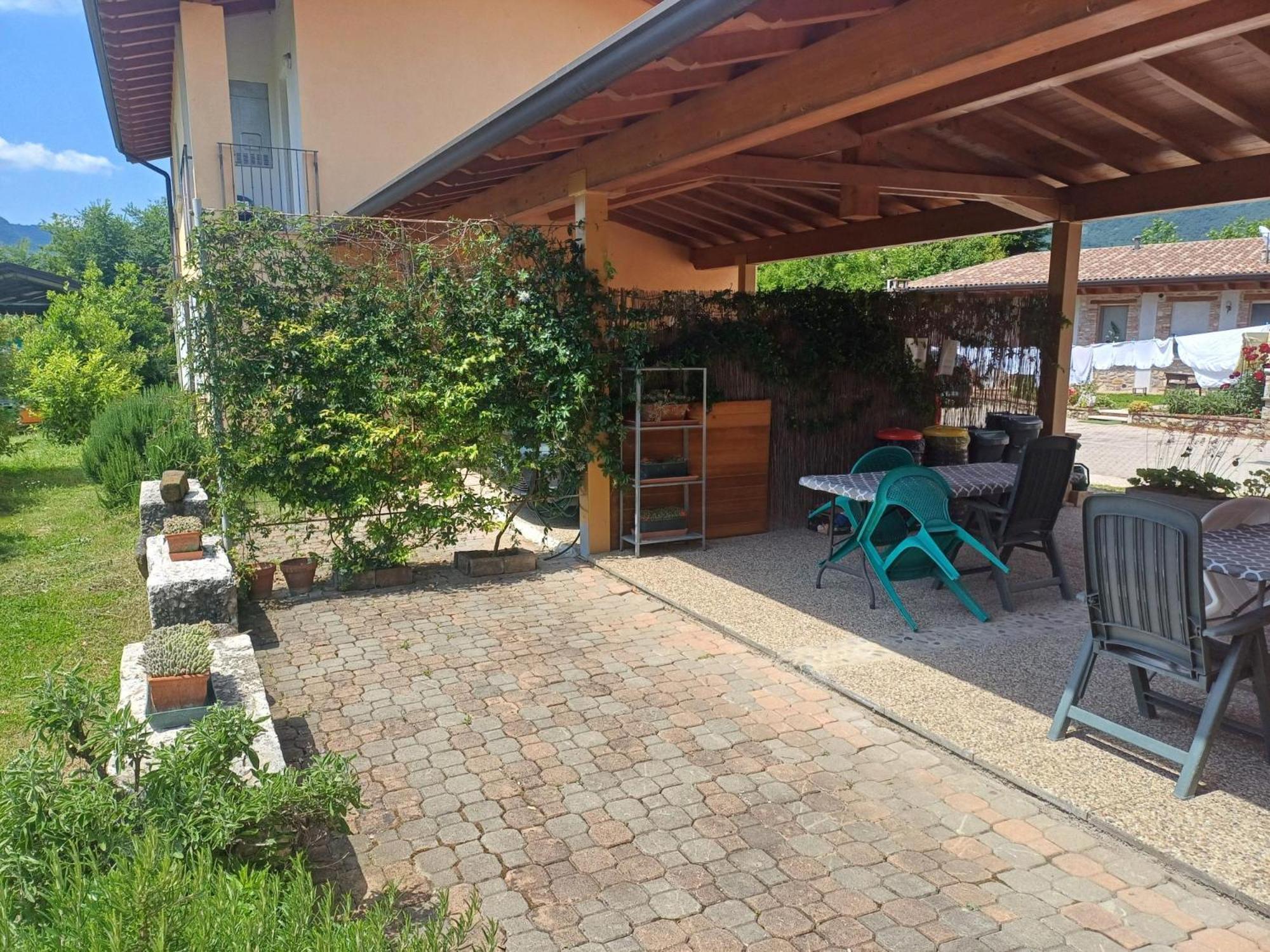 Cascina Legnago Trilocale A 6 Chilometri Da Salo' Daire Villanuova sul clisi Dış mekan fotoğraf